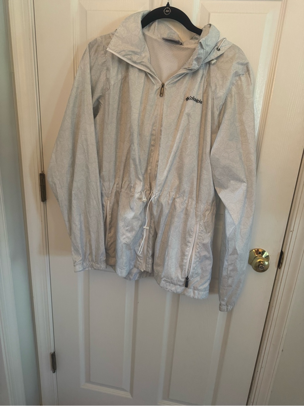 Columbia Light Gray Hooded Packable Windbreaker Jacket